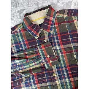 National Geographic Shirt Mens Medium Plaid Button Up Long Sleeve Travel Outdoor